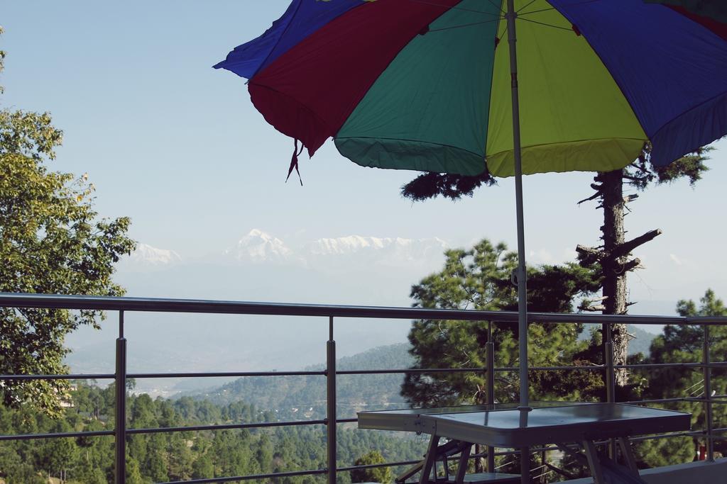 Hotel Hill Palace Kausani Exterior foto